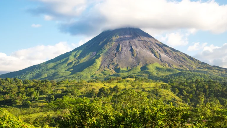 how your airport choice connects to your overall experience Costa Rica